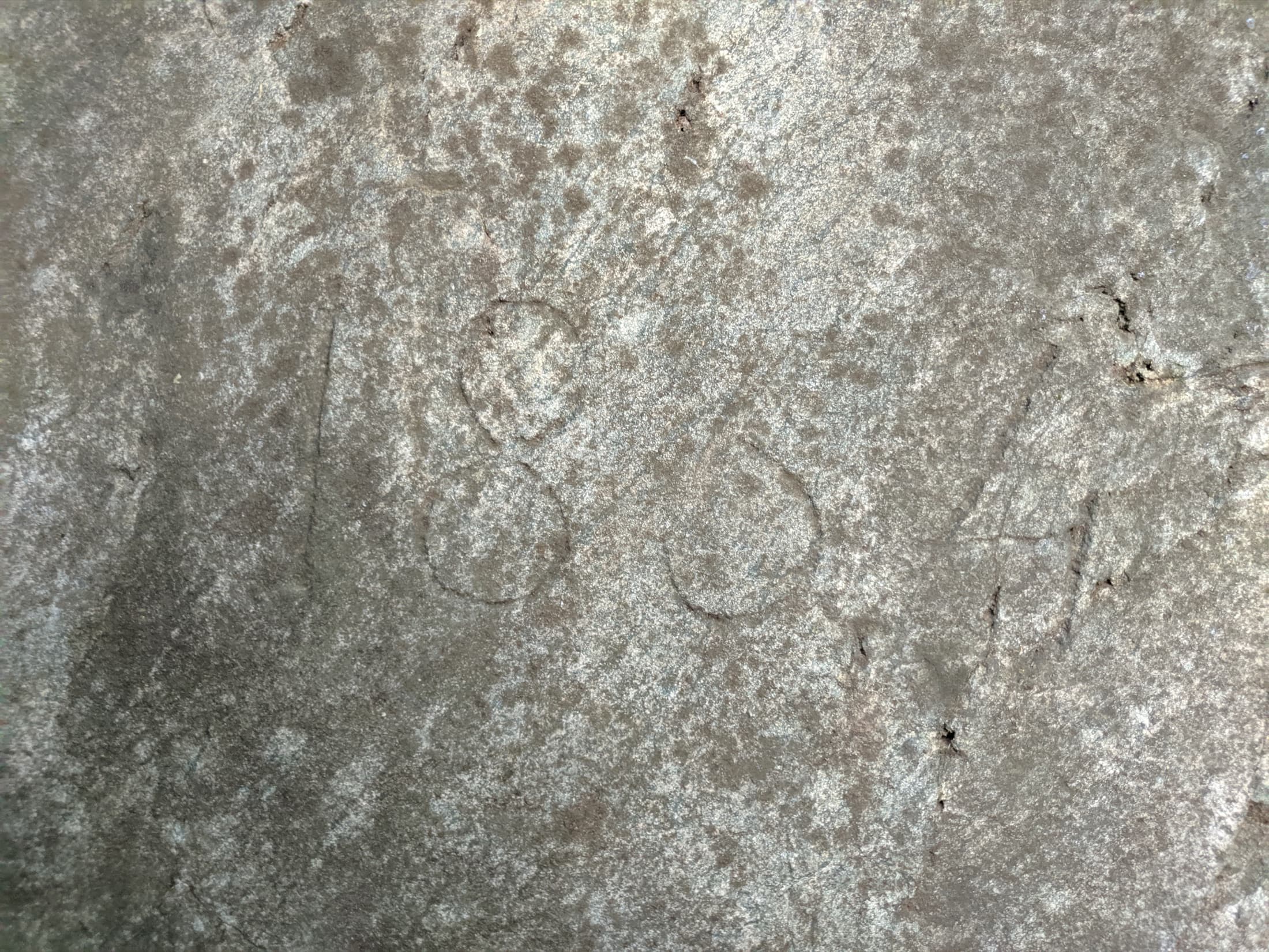 Incisione lapidea con data 1834